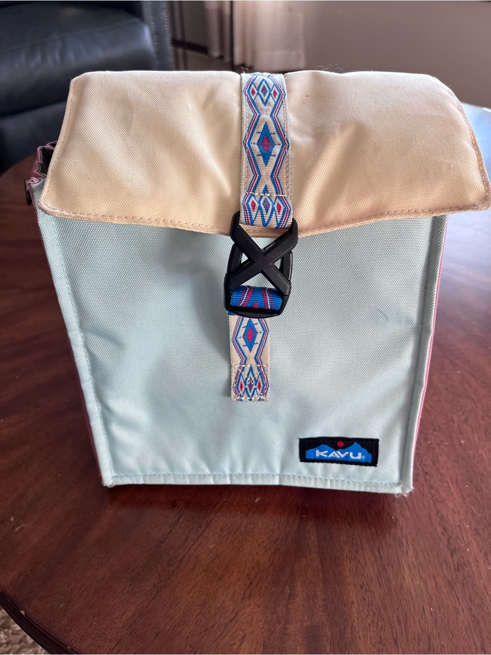 Kavu Lunch Bag in Sage Green, Blue and Beige with Patterned Strap